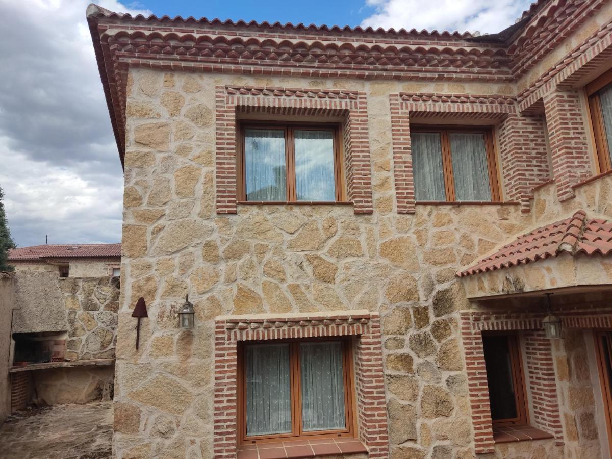 Casa Rural El Pajar Navaluenga Kültér fotó