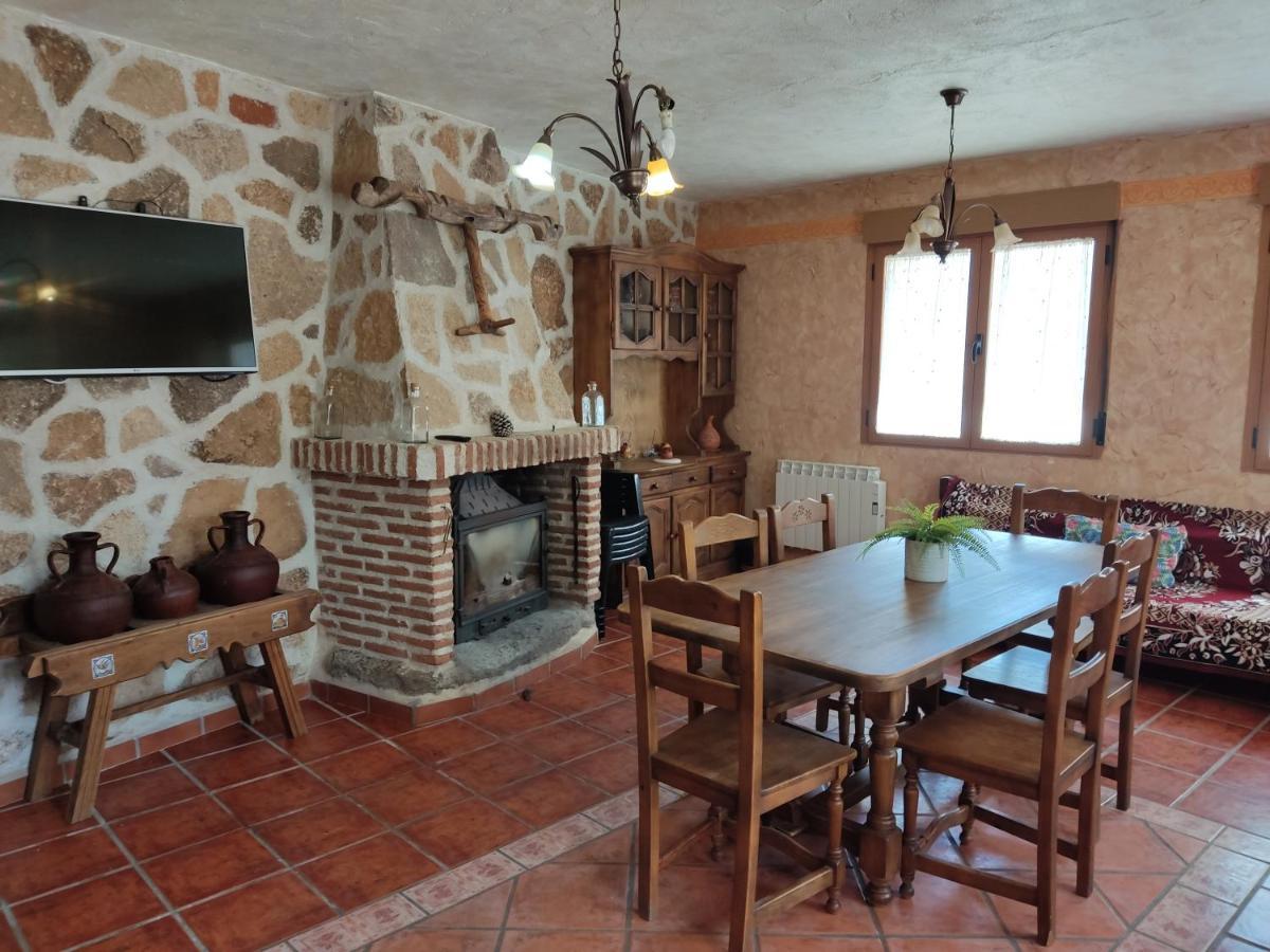 Casa Rural El Pajar Navaluenga Kültér fotó