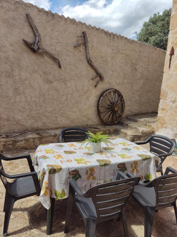 Casa Rural El Pajar Navaluenga Kültér fotó