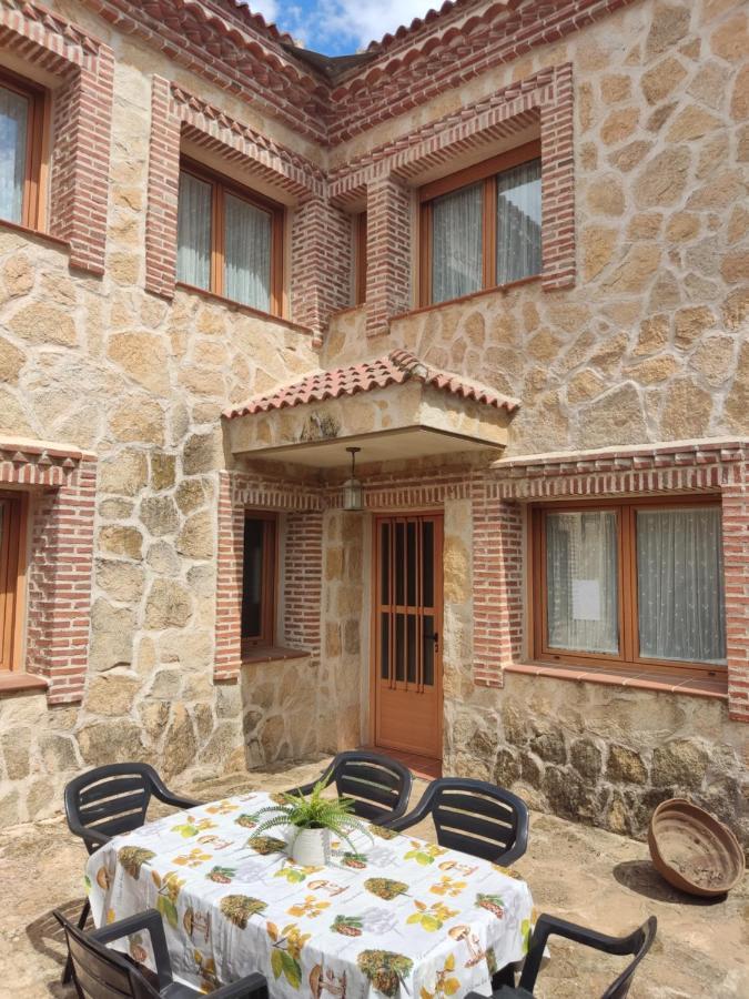 Casa Rural El Pajar Navaluenga Kültér fotó
